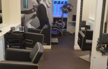 Сдается в аренду салон красоты в центре города Киев